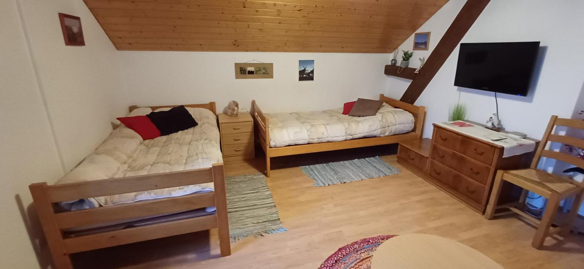 Halte Au Pied Du Creux Du Van Travers Eksteriør billede